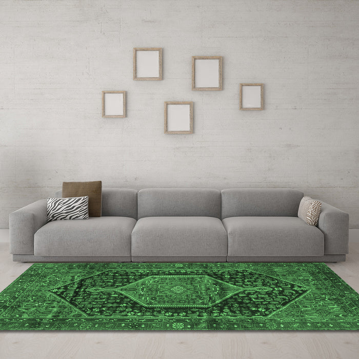 Machine Washable Persian Emerald Green Traditional Area Rugs in a Living Room,, wshtr3879emgrn
