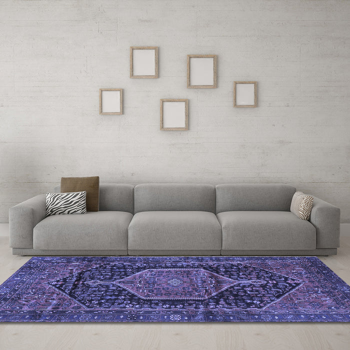 Machine Washable Persian Blue Traditional Rug in a Living Room, wshtr3879blu
