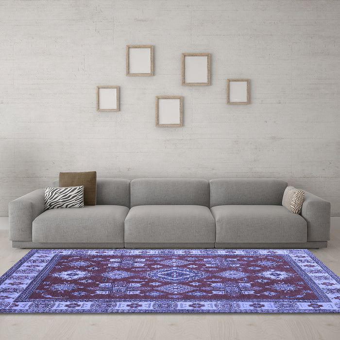 Machine Washable Geometric Blue Traditional Rug in a Living Room, wshtr387blu