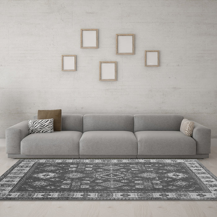 Machine Washable Geometric Gray Traditional Rug in a Living Room,, wshtr387gry