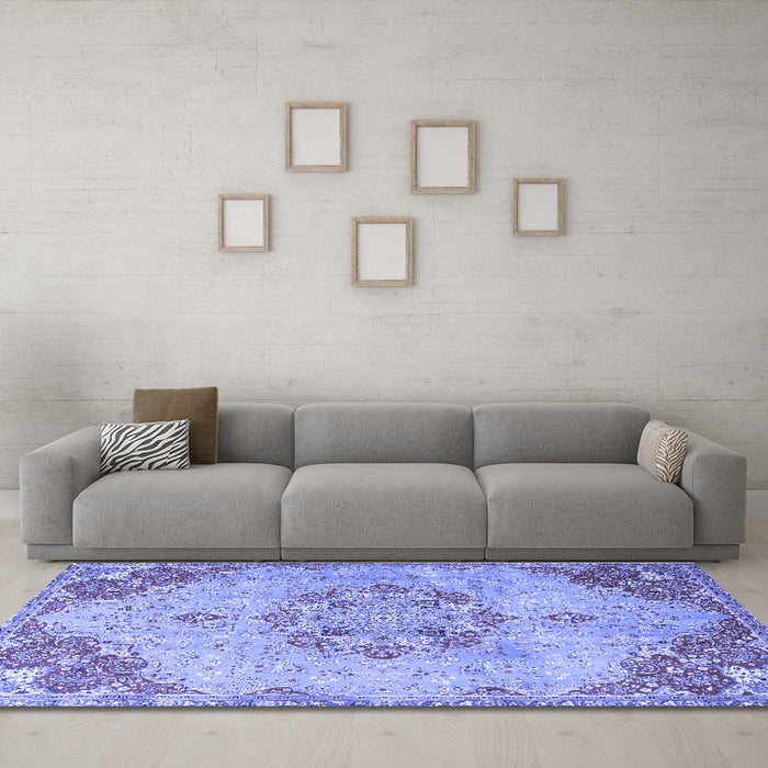 Machine Washable Persian Blue Traditional Rug in a Living Room, wshtr3881blu