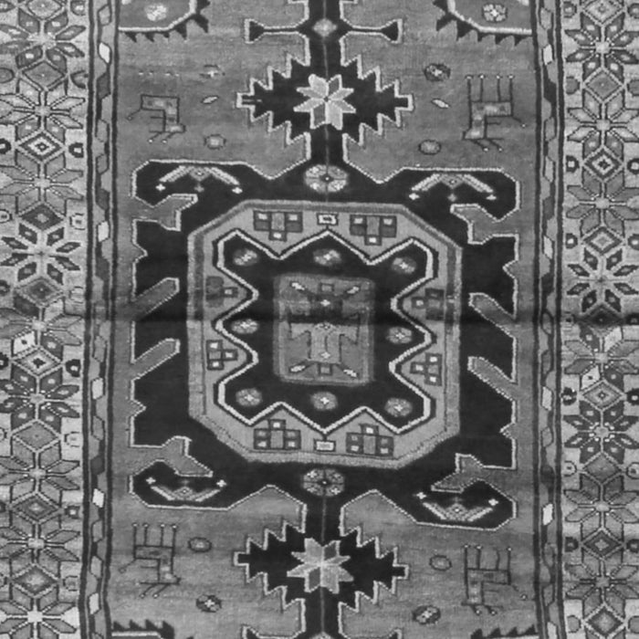 Serging Thickness of Machine Washable Persian Gray Traditional Rug, wshtr3882gry