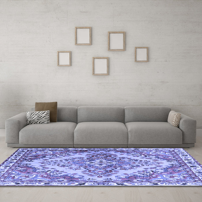 Machine Washable Persian Blue Traditional Rug in a Living Room, wshtr3884blu
