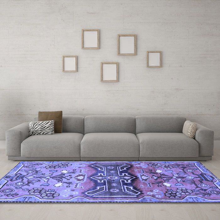 Machine Washable Animal Blue Traditional Rug in a Living Room, wshtr3886blu