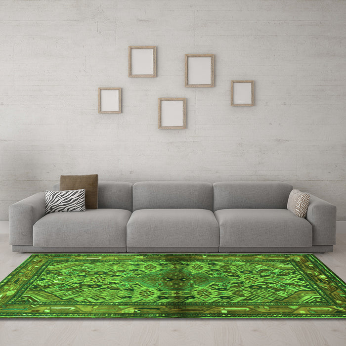 Machine Washable Persian Green Traditional Area Rugs in a Living Room,, wshtr3890grn