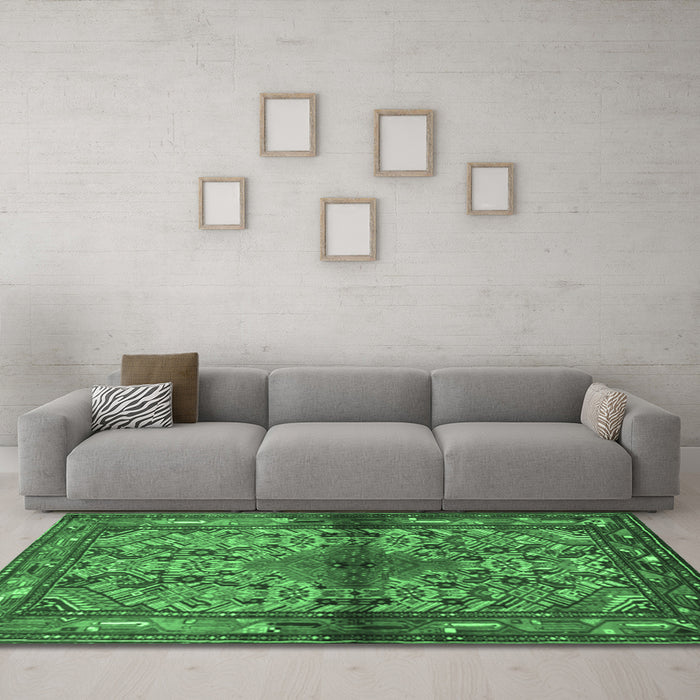 Machine Washable Persian Emerald Green Traditional Area Rugs in a Living Room,, wshtr3890emgrn