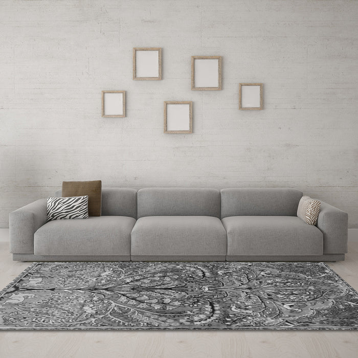 Machine Washable Persian Gray Traditional Rug in a Living Room,, wshtr3891gry