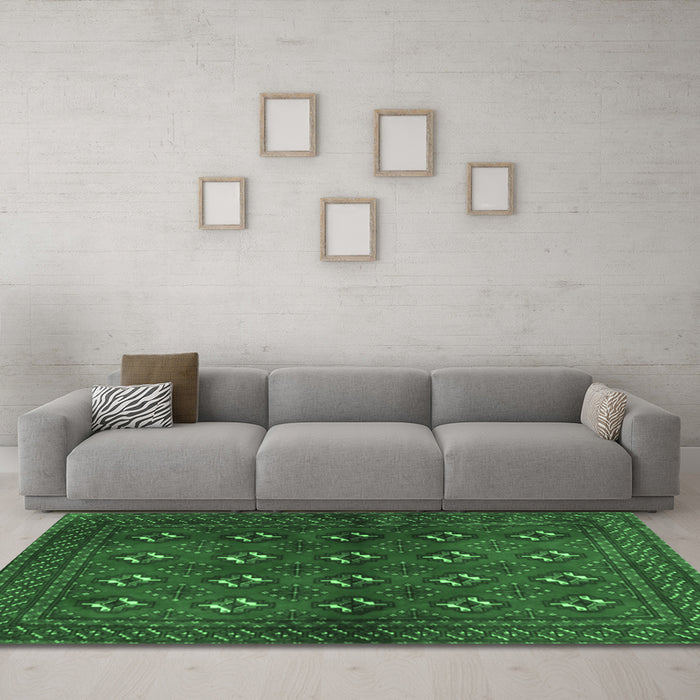Machine Washable Persian Emerald Green Traditional Area Rugs in a Living Room,, wshtr3892emgrn