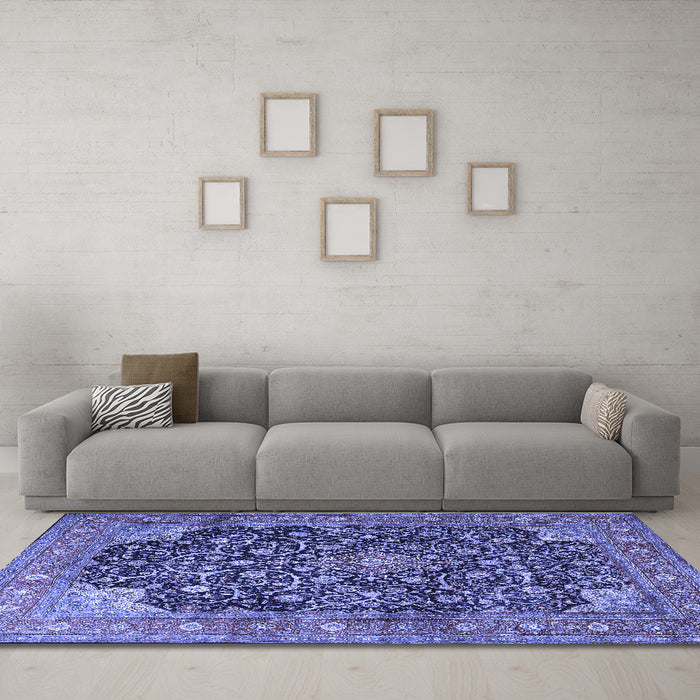 Machine Washable Medallion Blue Traditional Rug in a Living Room, wshtr3898blu
