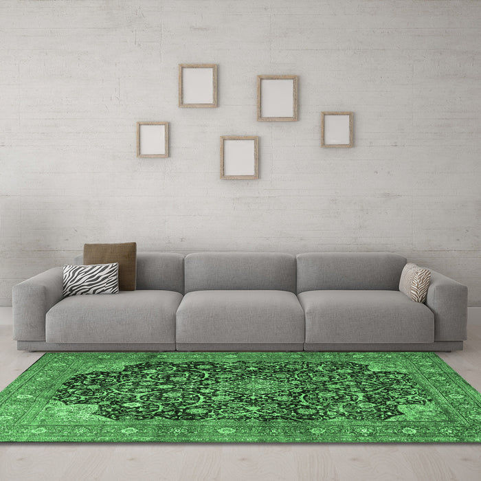 Machine Washable Medallion Emerald Green Traditional Area Rugs in a Living Room,, wshtr3898emgrn