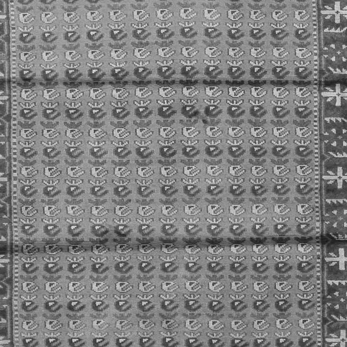 Serging Thickness of Machine Washable Persian Gray Traditional Rug, wshtr3909gry