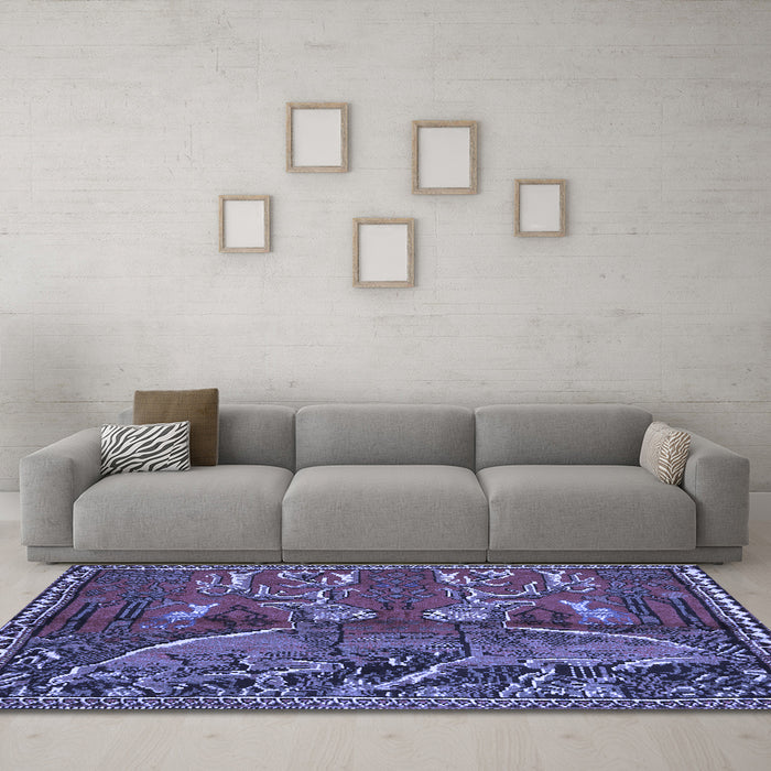 Machine Washable Animal Blue Traditional Rug in a Living Room, wshtr390blu