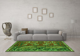 Machine Washable Animal Green Traditional Area Rugs in a Living Room,, wshtr390grn