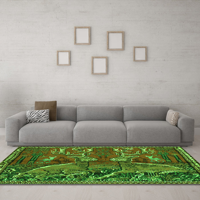 Machine Washable Animal Green Traditional Area Rugs in a Living Room,, wshtr390grn