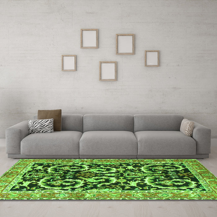 Machine Washable Animal Green Traditional Area Rugs in a Living Room,, wshtr3910grn