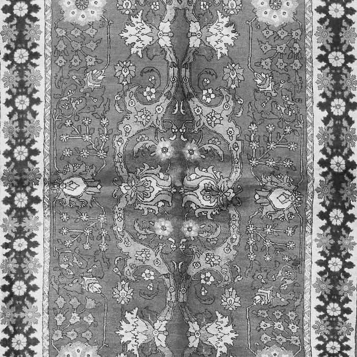 Serging Thickness of Machine Washable Persian Gray Traditional Rug, wshtr3911gry