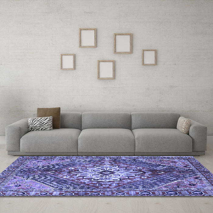 Machine Washable Persian Blue Traditional Rug in a Living Room, wshtr3912blu