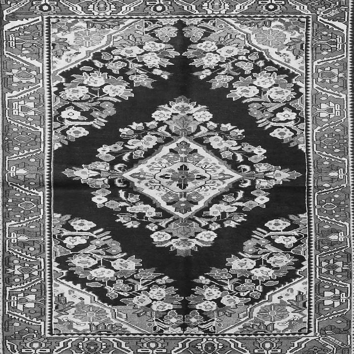 Serging Thickness of Medallion Gray Traditional Rug, tr3913gry