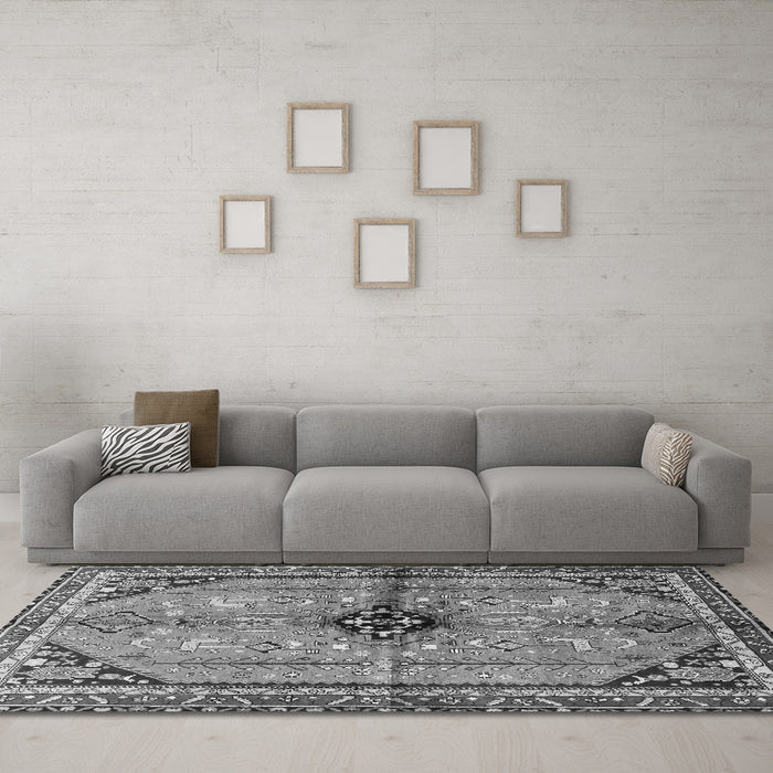 Machine Washable Persian Gray Traditional Rug in a Living Room,, wshtr3914gry
