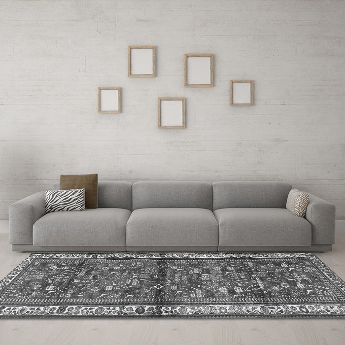 Machine Washable Persian Gray Traditional Rug in a Living Room,, wshtr3917gry