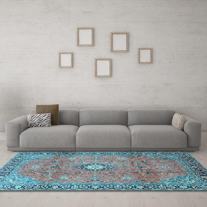 Machine Washable Persian Light Blue Traditional Rug in a Living Room, wshtr3920lblu