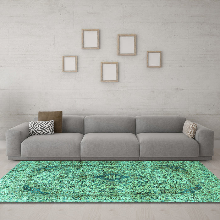 Machine Washable Persian Turquoise Traditional Area Rugs in a Living Room,, wshtr3921turq