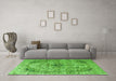 Machine Washable Persian Green Traditional Area Rugs in a Living Room,, wshtr3921grn