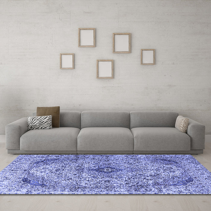 Machine Washable Persian Blue Traditional Rug in a Living Room, wshtr3921blu