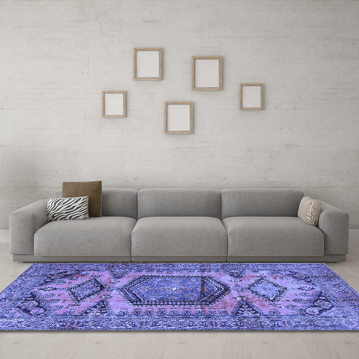 Machine Washable Persian Blue Traditional Rug in a Living Room, wshtr3923blu