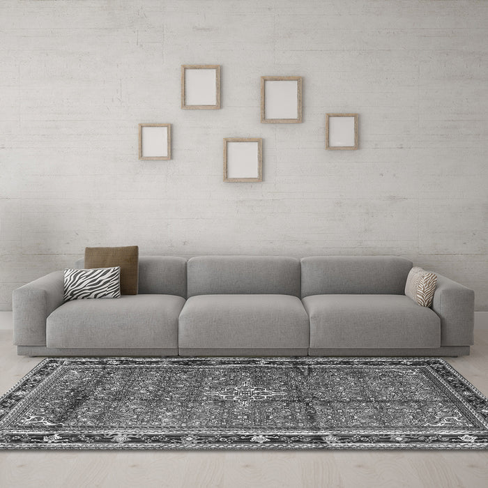Machine Washable Persian Gray Traditional Rug in a Living Room,, wshtr3926gry
