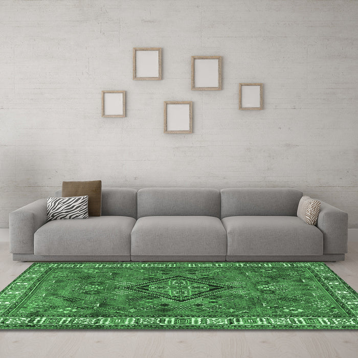 Machine Washable Persian Emerald Green Traditional Area Rugs in a Living Room,, wshtr3928emgrn