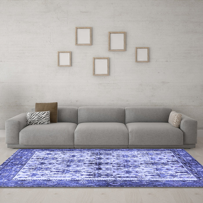 Machine Washable Animal Blue Traditional Rug in a Living Room, wshtr3929blu