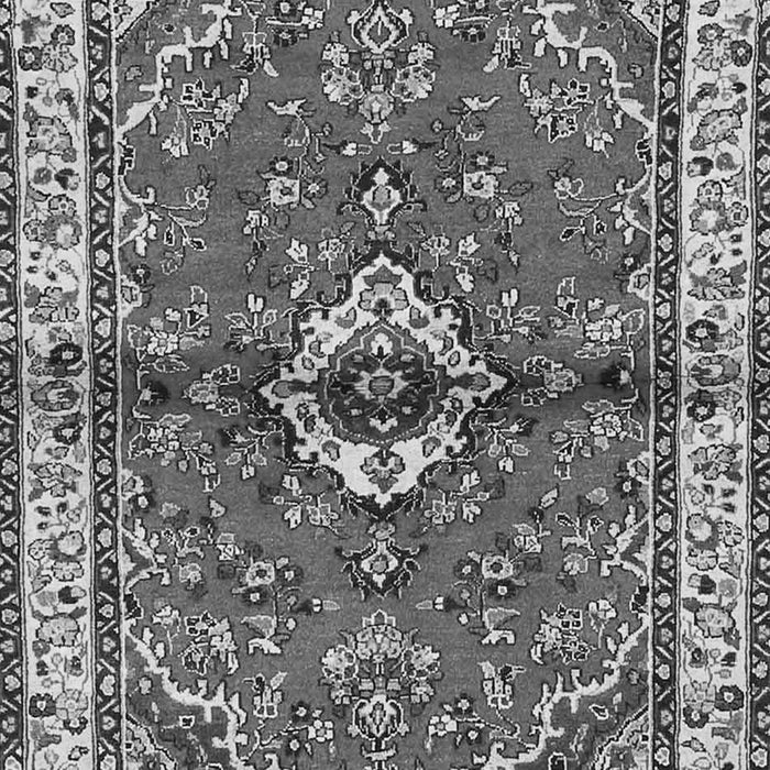 Serging Thickness of Machine Washable Persian Gray Traditional Rug, wshtr3934gry