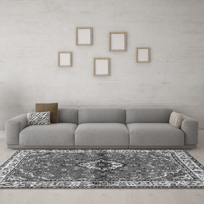 Machine Washable Persian Gray Traditional Rug in a Living Room,, wshtr3934gry
