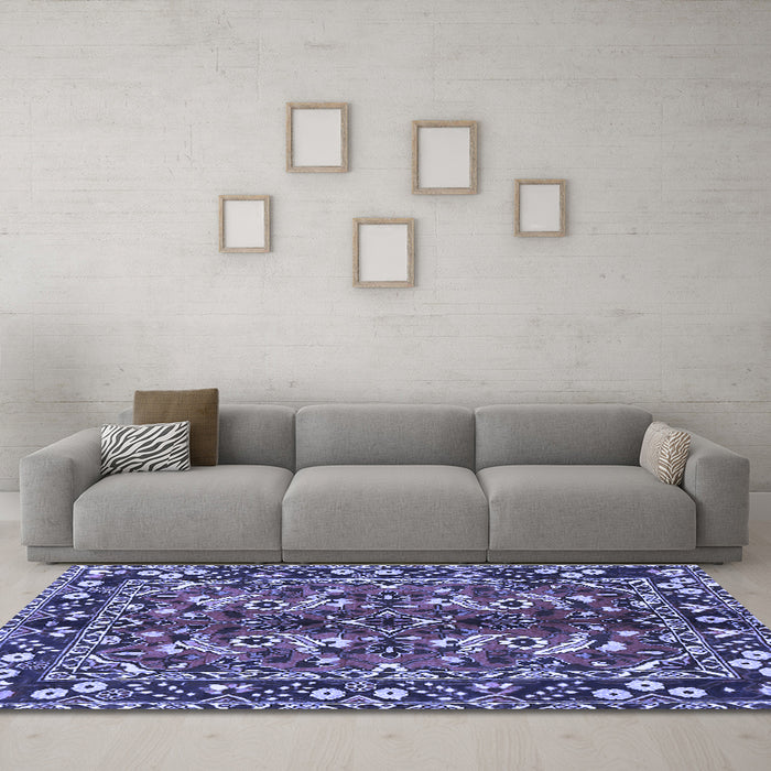 Machine Washable Persian Blue Traditional Rug in a Living Room, wshtr3935blu