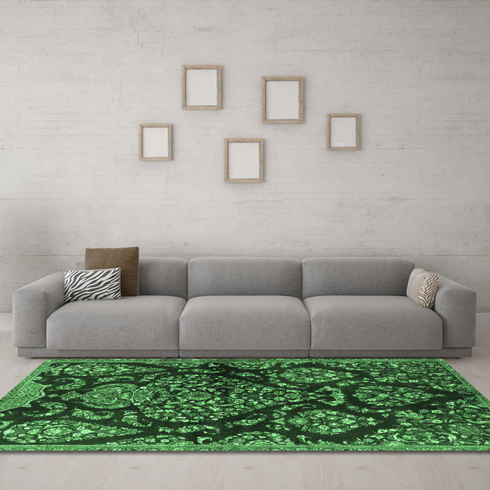 Machine Washable Persian Emerald Green Traditional Area Rugs in a Living Room,, wshtr3936emgrn