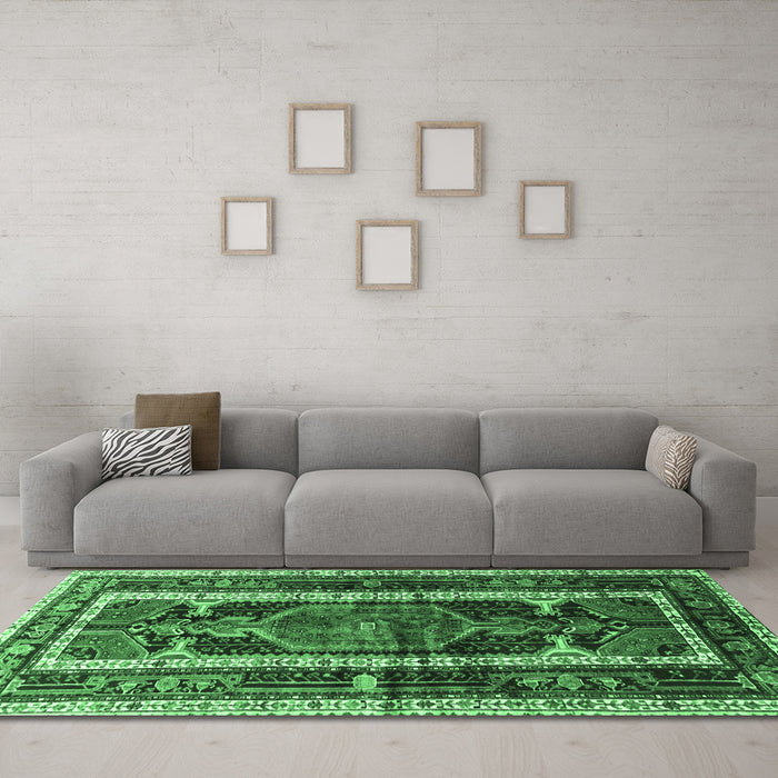 Machine Washable Medallion Emerald Green Traditional Area Rugs in a Living Room,, wshtr3937emgrn