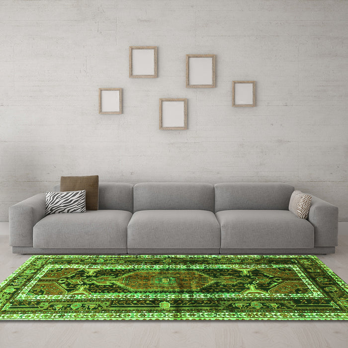 Machine Washable Medallion Green Traditional Area Rugs in a Living Room,, wshtr3937grn