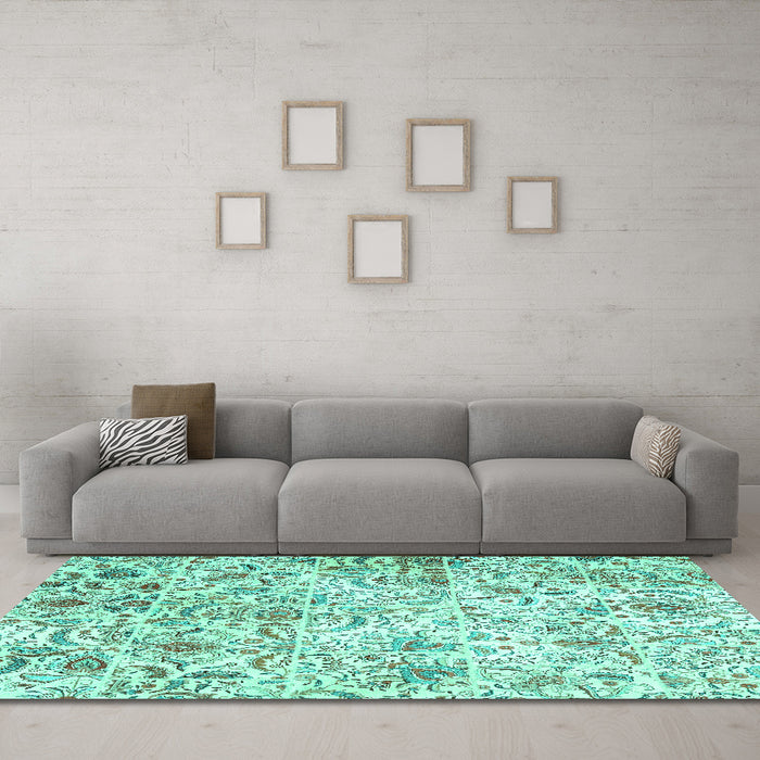 Machine Washable Persian Turquoise Traditional Area Rugs in a Living Room,, wshtr3940turq
