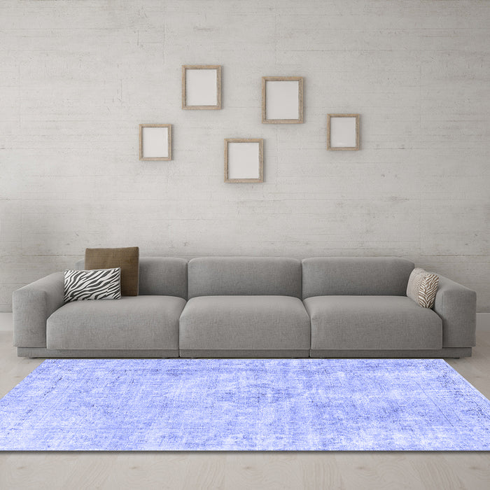 Machine Washable Persian Blue Traditional Rug in a Living Room, wshtr3941blu