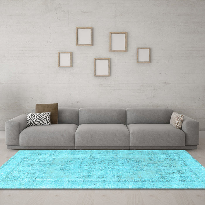 Machine Washable Persian Light Blue Traditional Rug in a Living Room, wshtr3942lblu