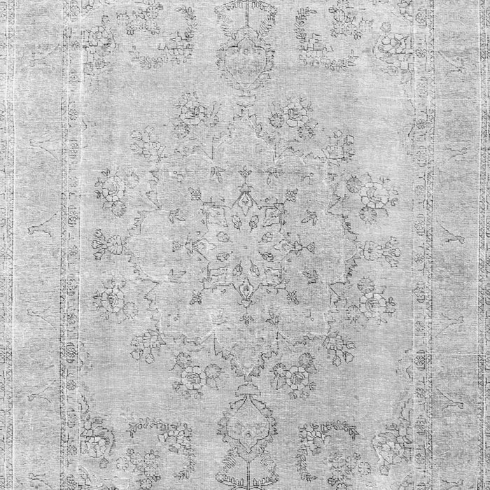Serging Thickness of Machine Washable Persian Gray Traditional Rug, wshtr3942gry