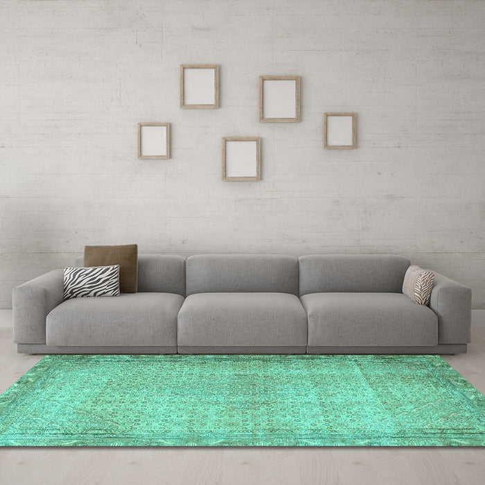 Machine Washable Persian Turquoise Traditional Area Rugs in a Living Room,, wshtr3943turq