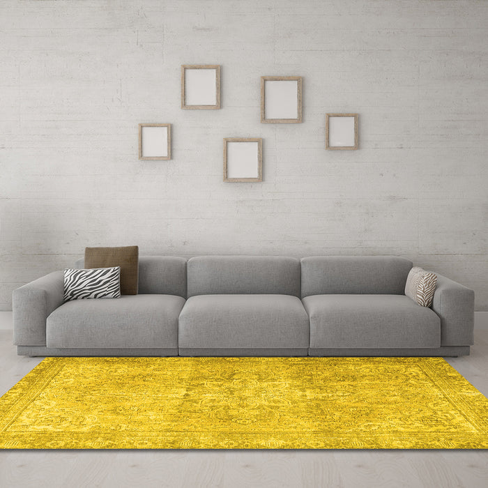 Machine Washable Persian Yellow Traditional Rug in a Living Room, wshtr3944yw