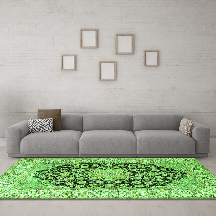 Machine Washable Persian Green Traditional Area Rugs in a Living Room,, wshtr3946grn