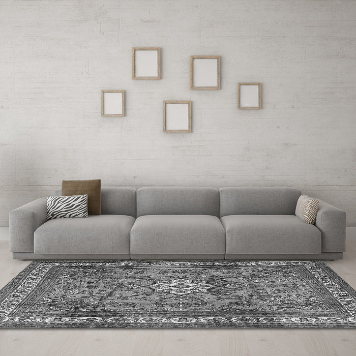 Machine Washable Persian Gray Traditional Rug in a Living Room,, wshtr3947gry