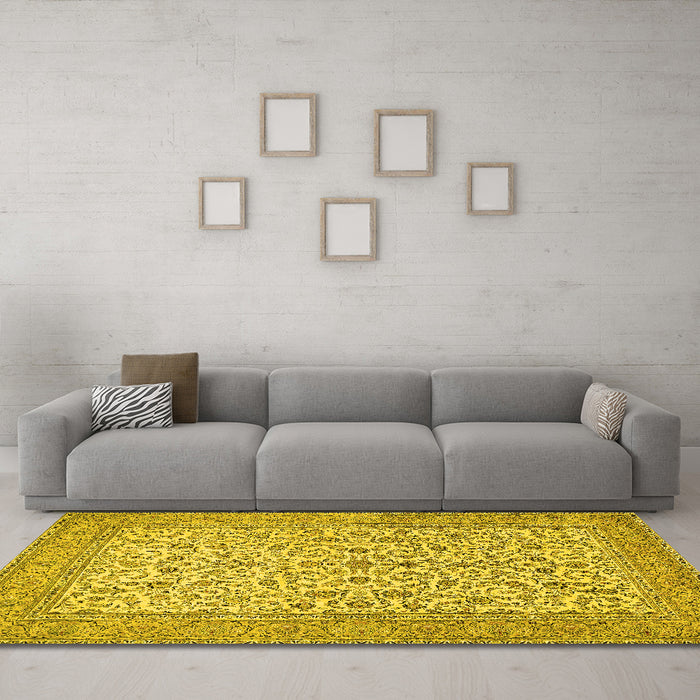 Machine Washable Persian Yellow Traditional Rug in a Living Room, wshtr394yw