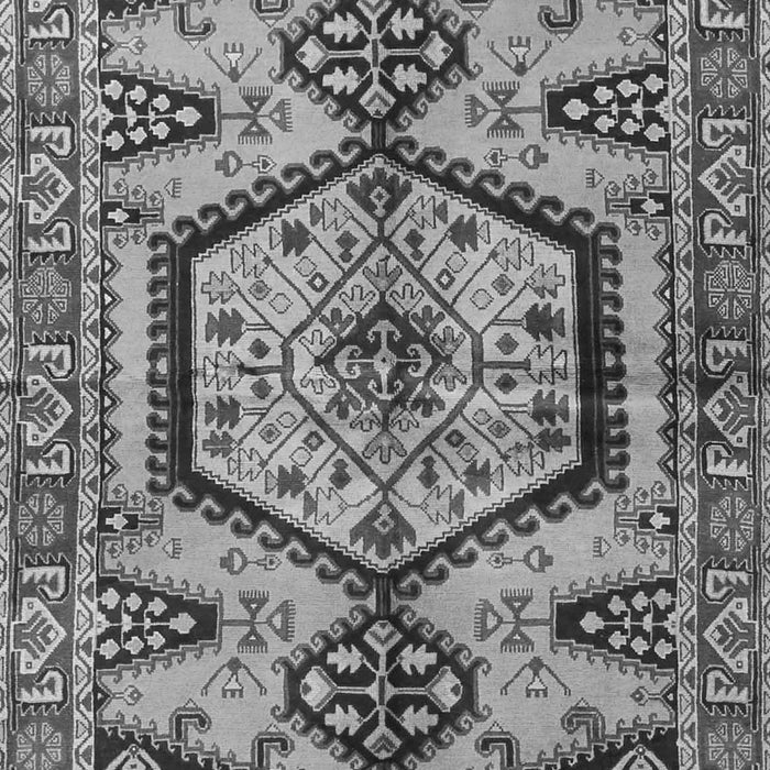 Serging Thickness of Machine Washable Persian Gray Traditional Rug, wshtr3951gry