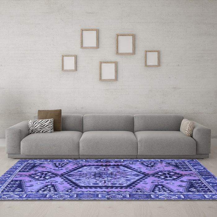 Machine Washable Persian Blue Traditional Rug in a Living Room, wshtr3951blu