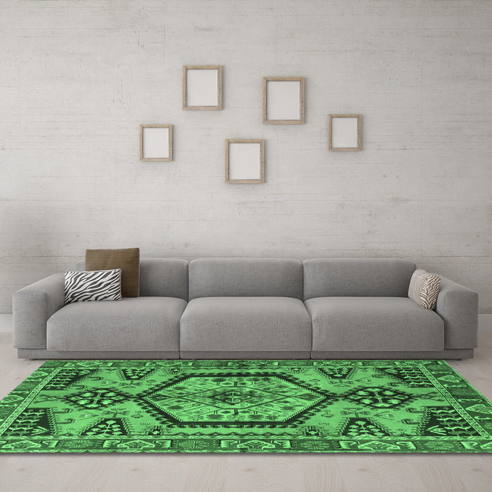 Machine Washable Persian Emerald Green Traditional Area Rugs in a Living Room,, wshtr3951emgrn